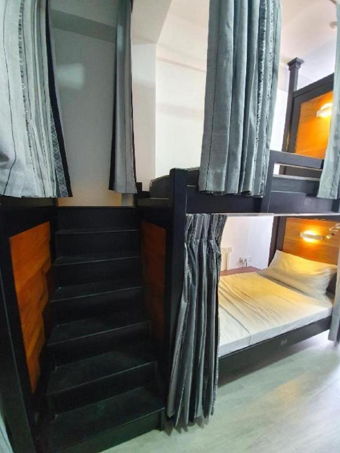 Bed and Breakfast Nap Station à Kandy Extérieur photo
